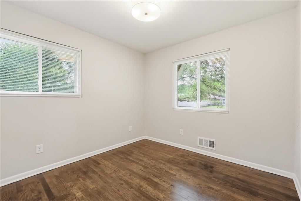 5012 Powell Avenue — photo 26