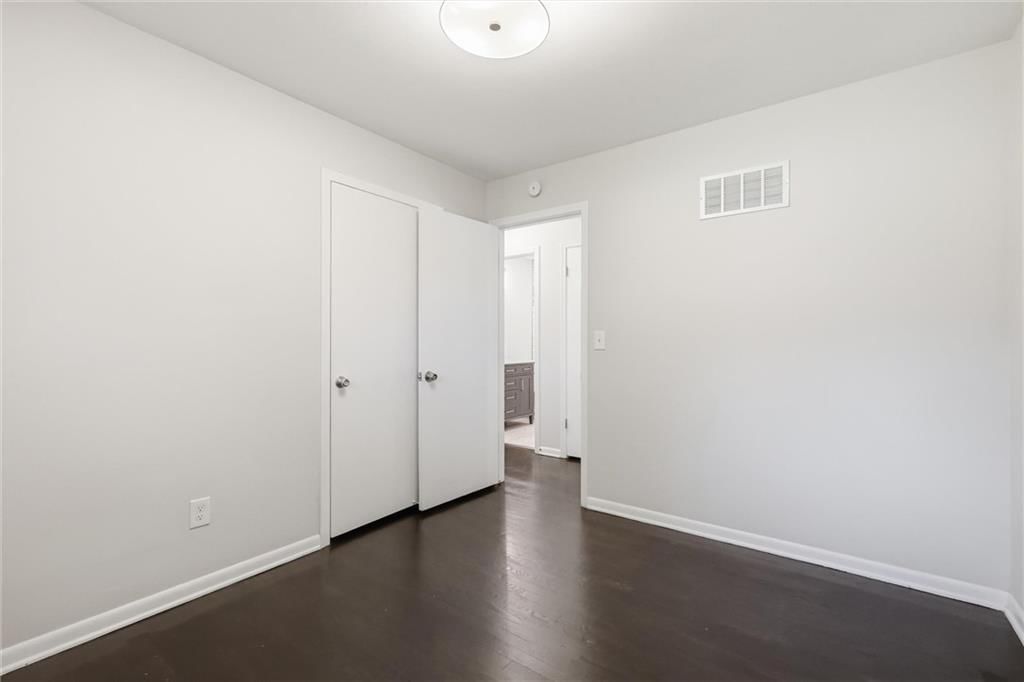 5012 Powell Avenue — photo 29