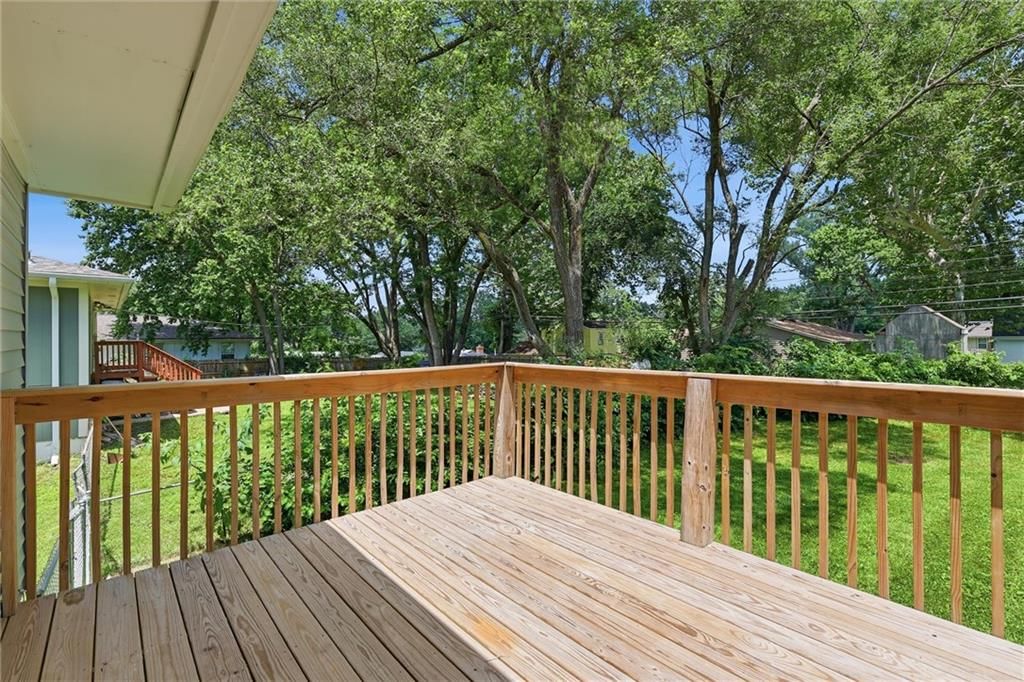 5012 Powell Avenue — photo 37