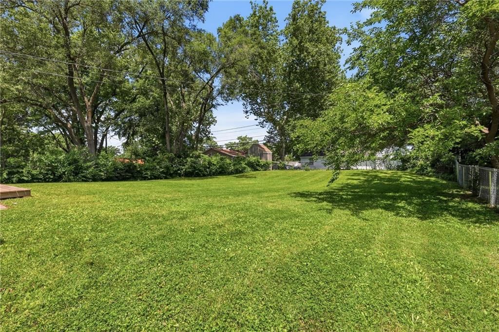 5012 Powell Avenue — photo 39
