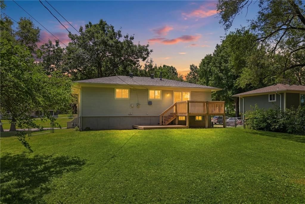 5012 Powell Avenue — photo 41