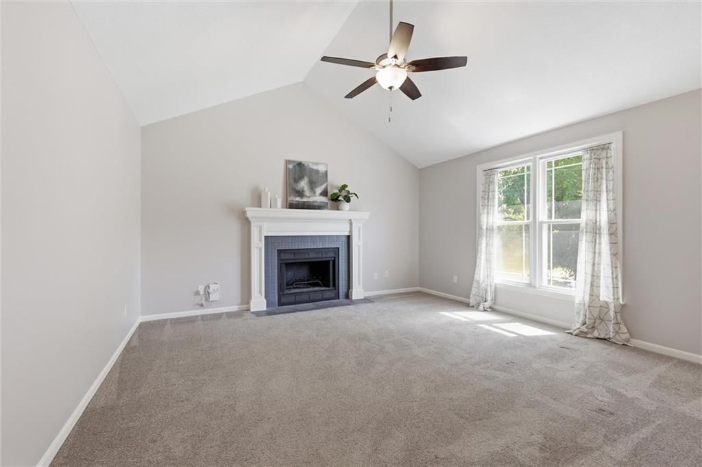 10216 N Main Street — photo 5
