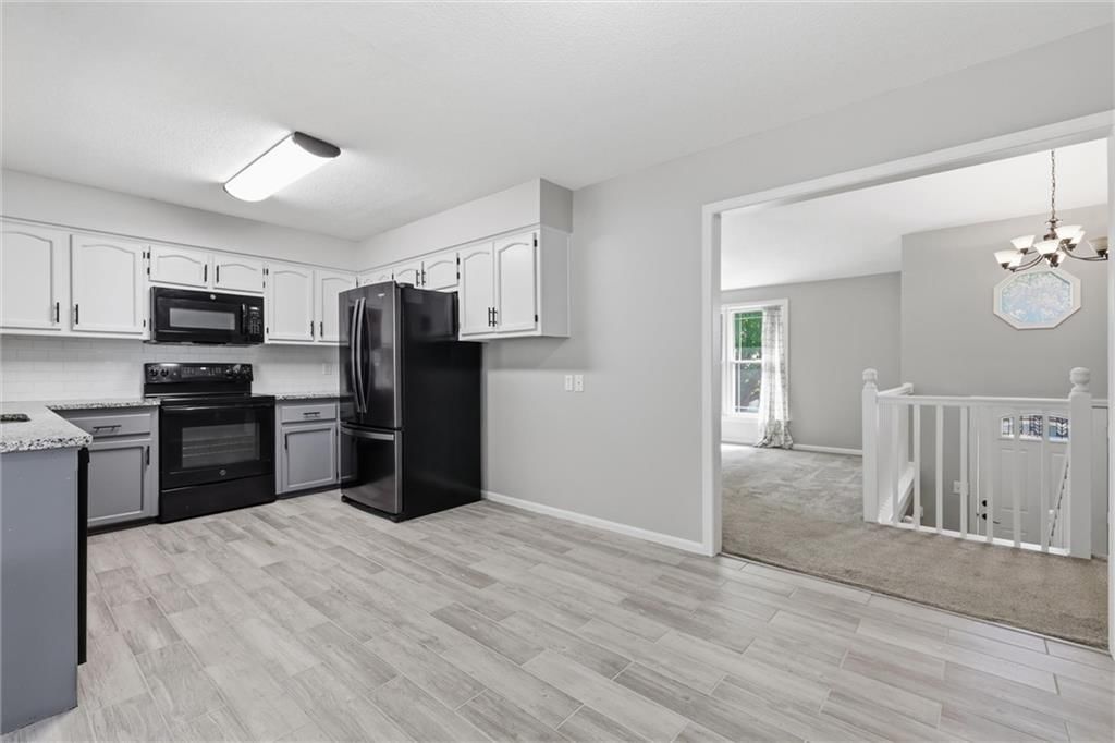 10216 N Main Street — photo 9