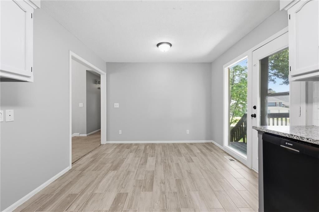 10216 N Main Street — photo 11