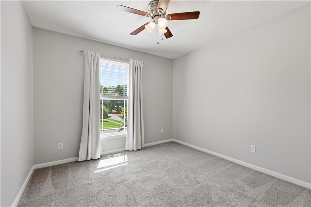 10216 N Main Street — photo 15