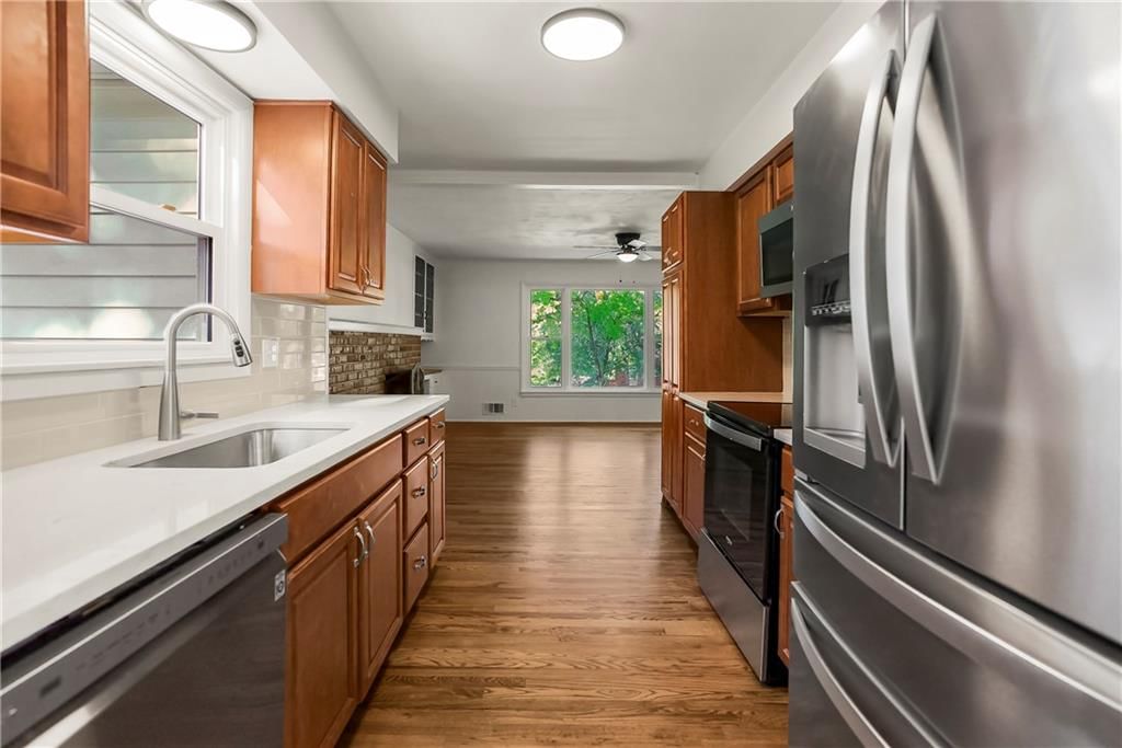 8100 Dearborn Drive — photo 9
