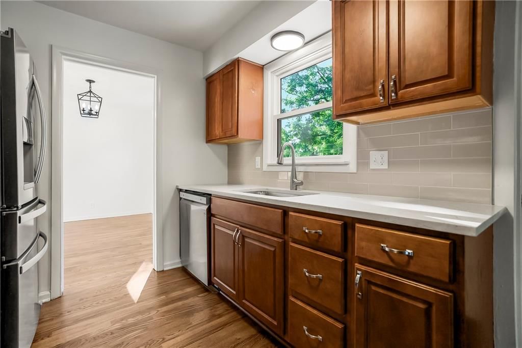 8100 Dearborn Drive — photo 10