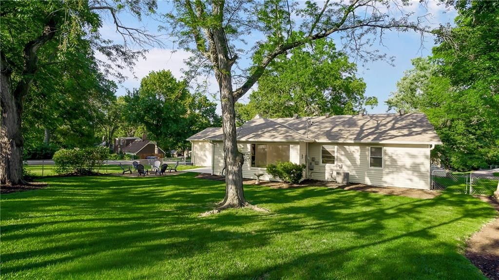 8100 Dearborn Drive — photo 37