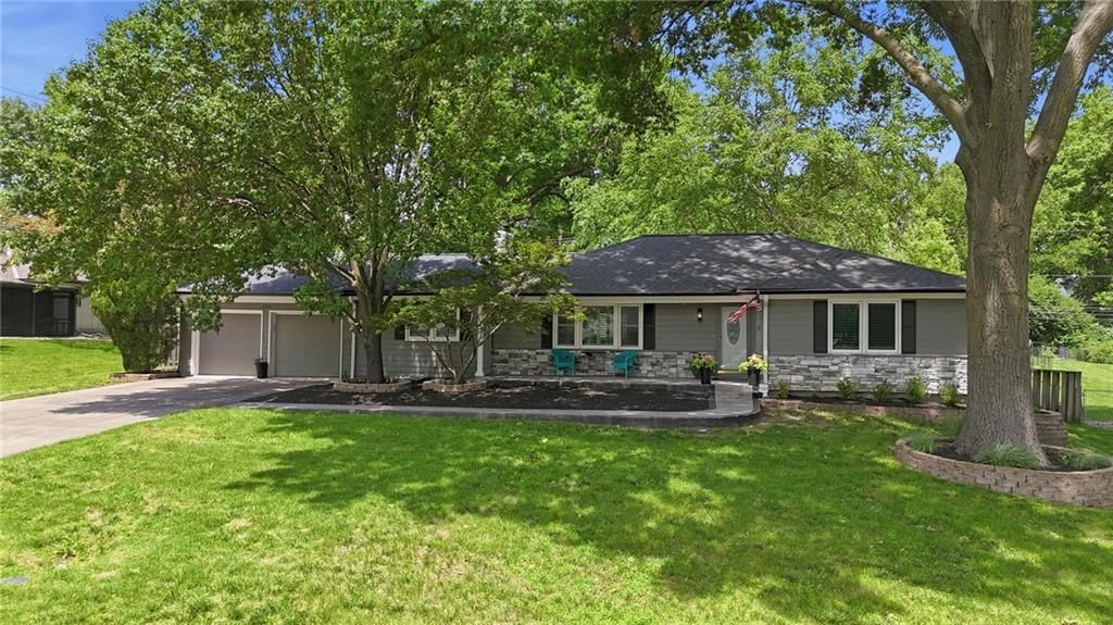 1216 W 97 Street — photo 3