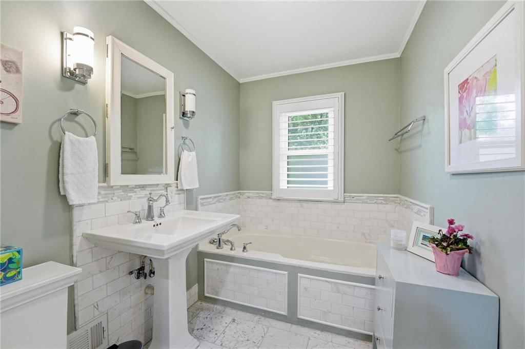 1216 W 97 Street — photo 33