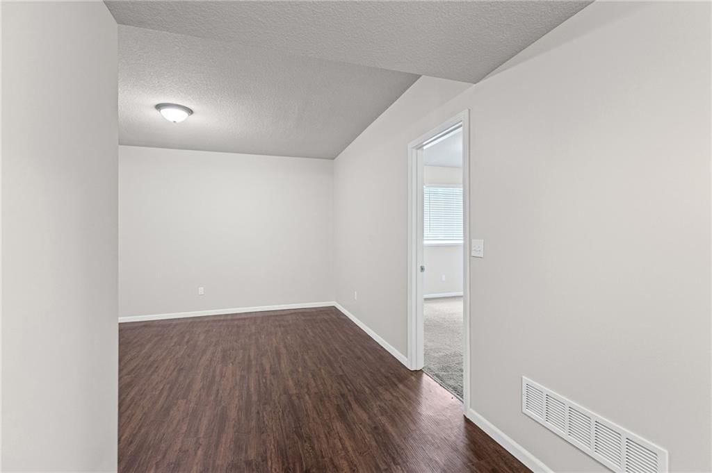 717 Samantha Lane — photo 20