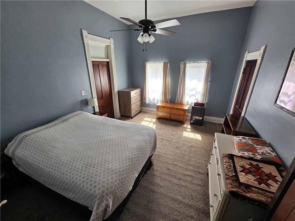 124 W Grand Street — photo 14