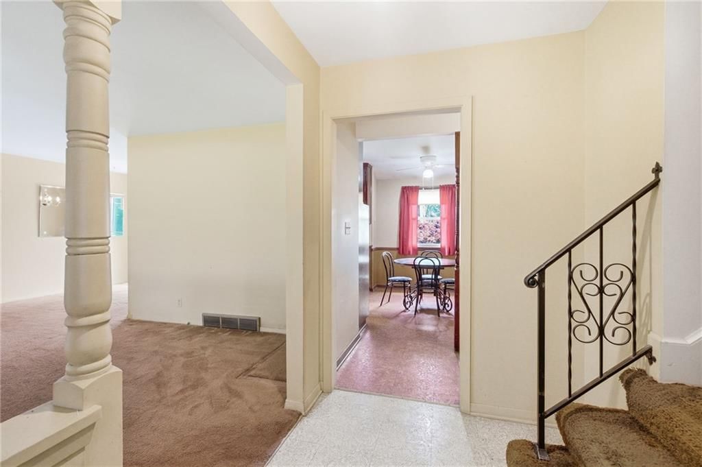 9409 W 89th Street — photo 4