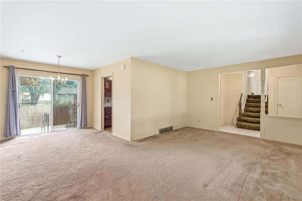 9409 W 89th Street — photo 8