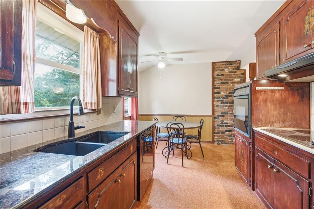 9409 W 89th Street — photo 12