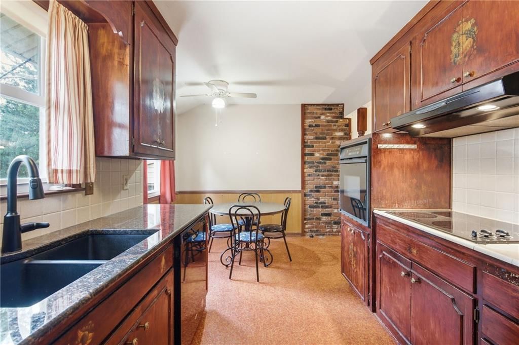 9409 W 89th Street — photo 13