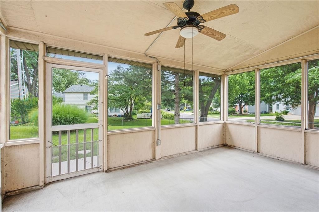 9409 W 89th Street — photo 24