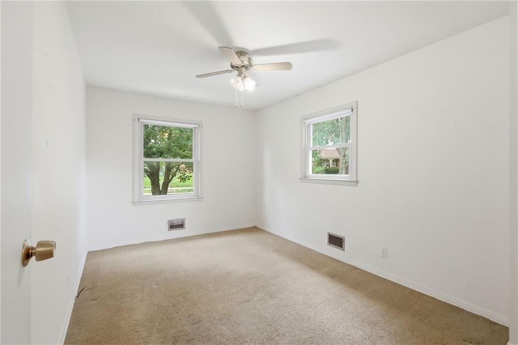 9409 W 89th Street — photo 33