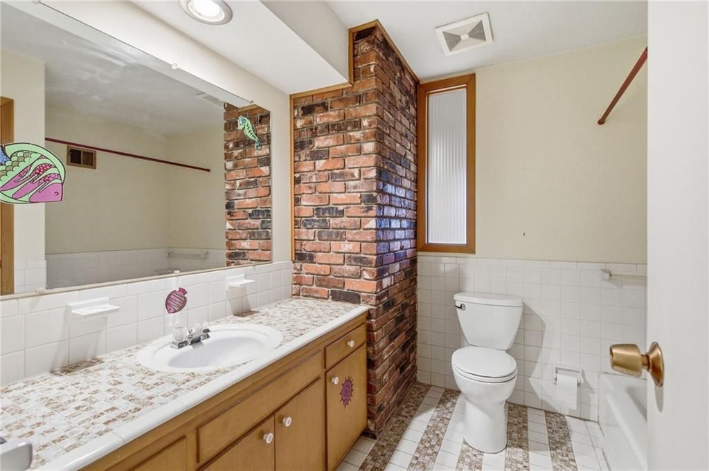 9409 W 89th Street — photo 34