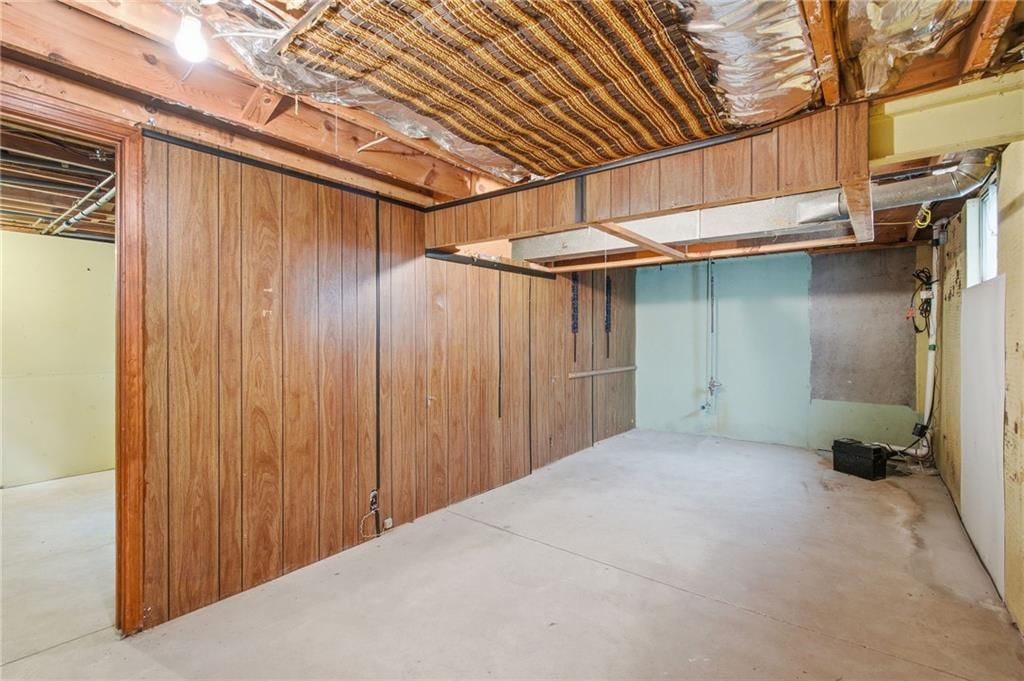 9409 W 89th Street — photo 36