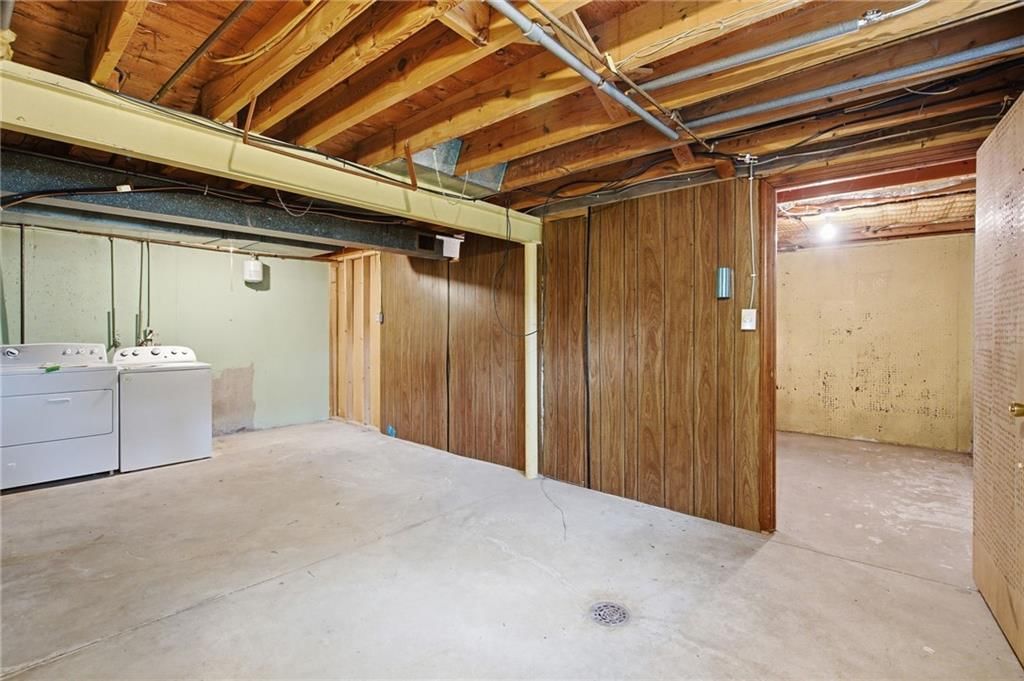 9409 W 89th Street — photo 37