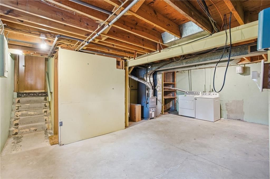9409 W 89th Street — photo 38