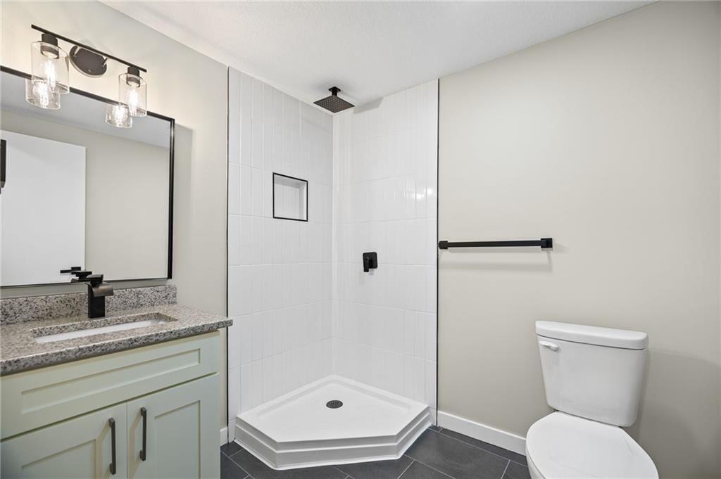 724 S Hamilton Street — photo 34