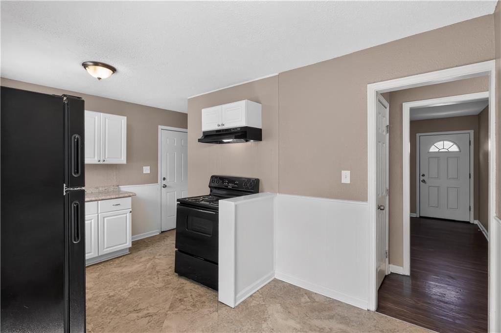 2218 S Overton Avenue — photo 13