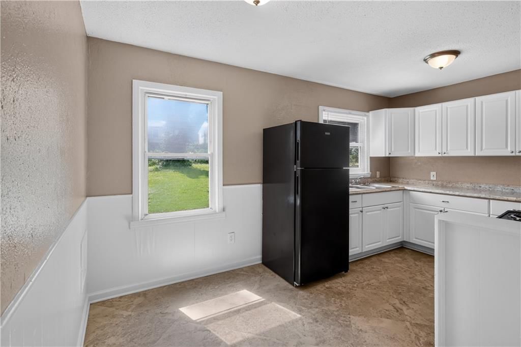 2218 S Overton Avenue — photo 16