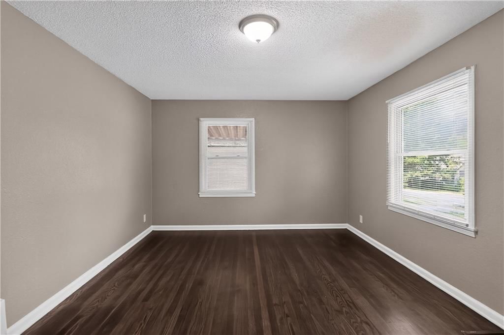 2218 S Overton Avenue — photo 22