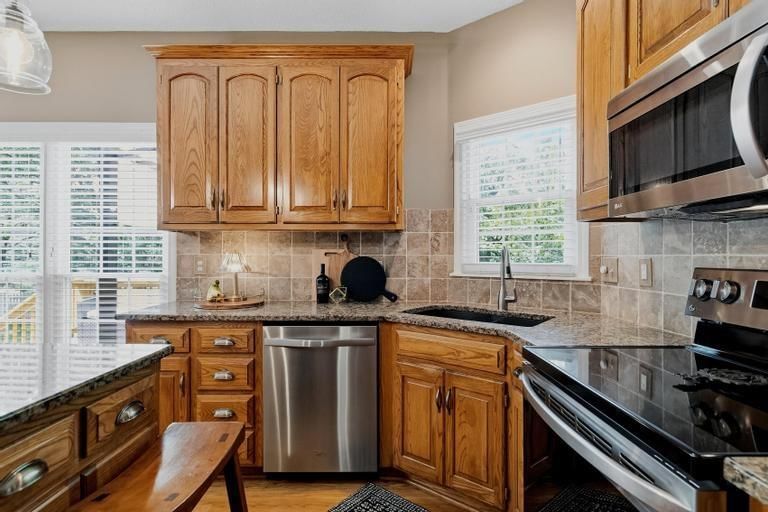 8300 W 143rd Terrace — photo 9