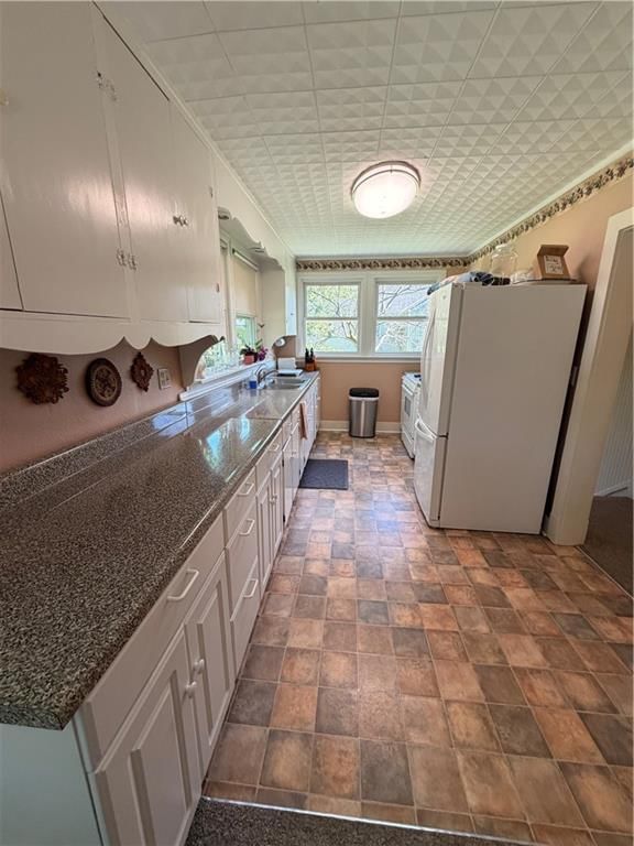 1307 S Sterling Avenue — photo 3