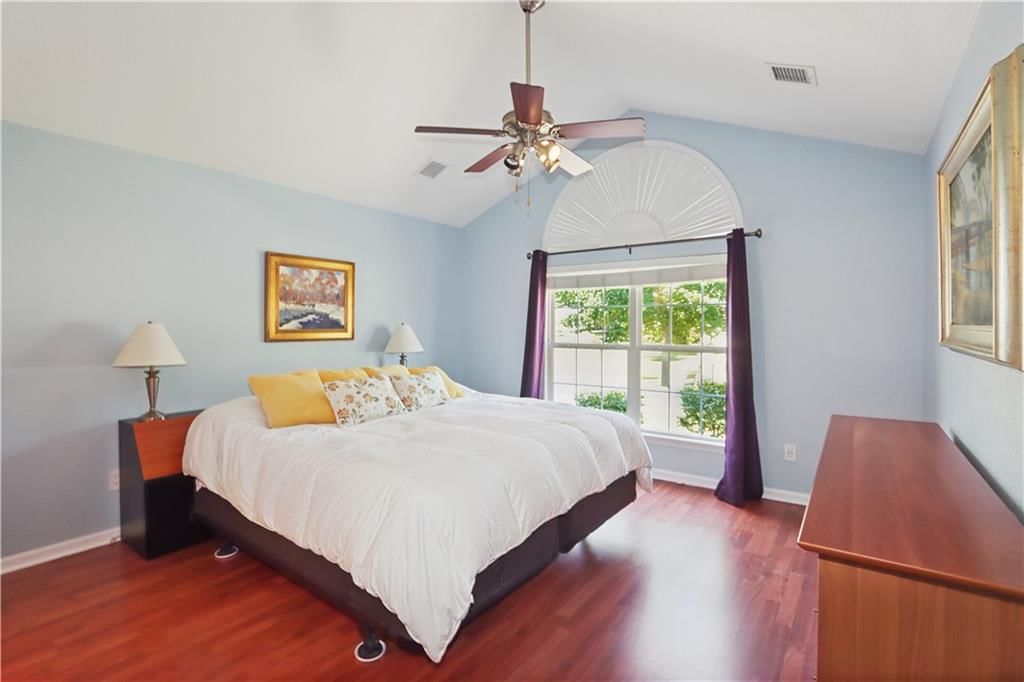 832 NE Devon Drive — photo 12