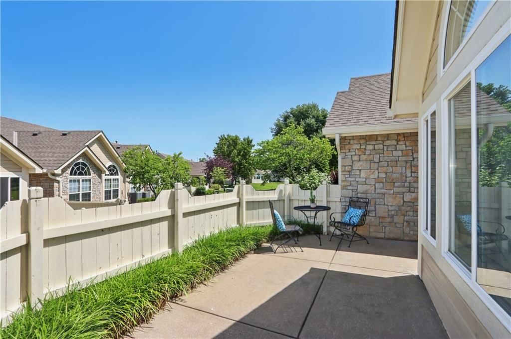 832 NE Devon Drive — photo 21