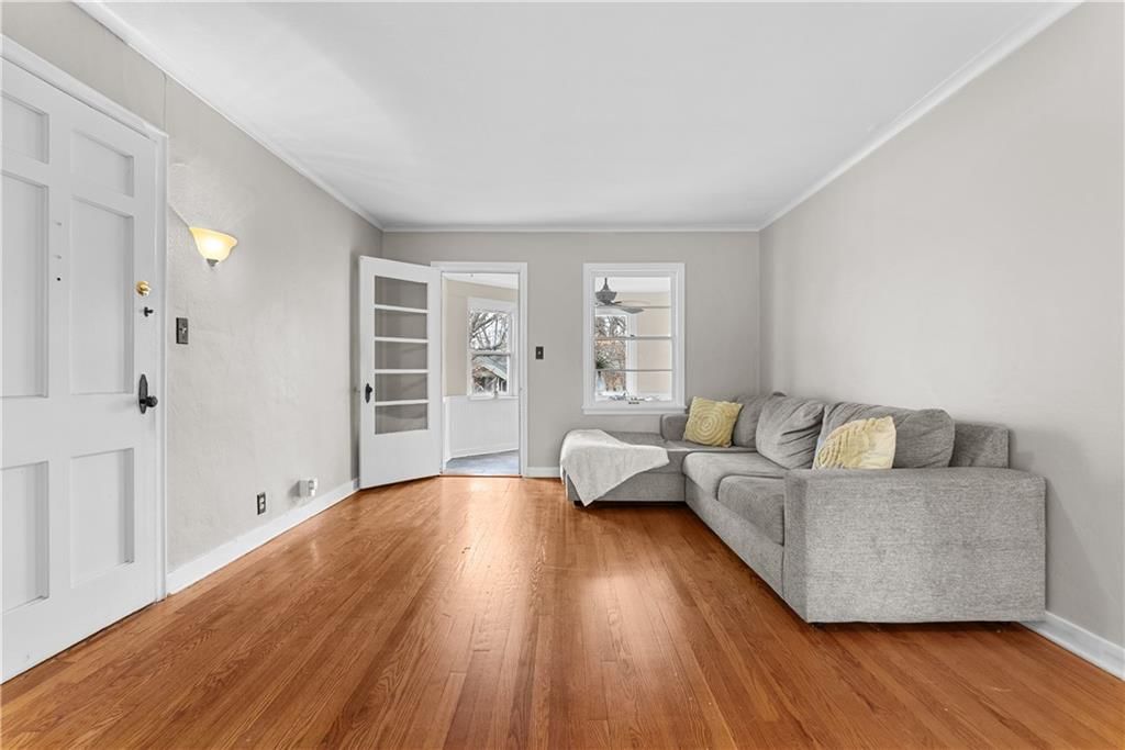 4942 Walnut Street — photo 5