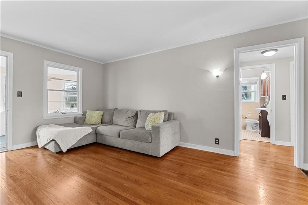 4942 Walnut Street — photo 6