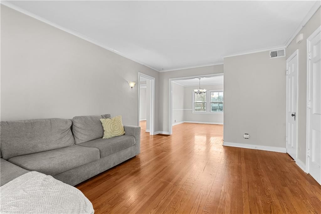 4942 Walnut Street — photo 7