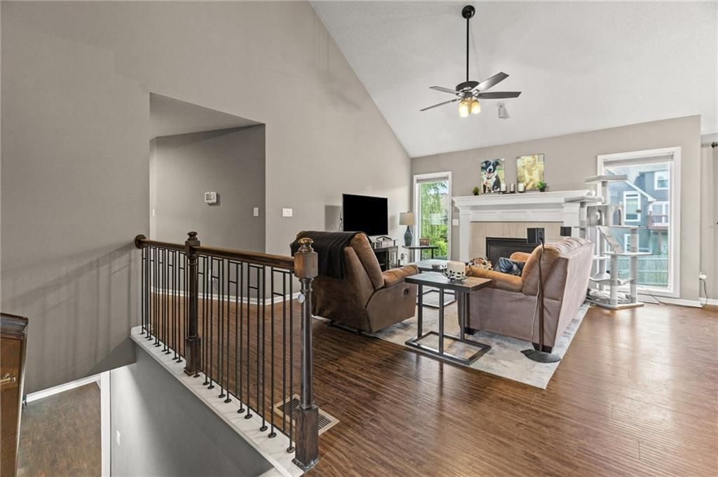 Photo 9 of 40 - 3911 NE 79th Street, Kansas City, MO 64119