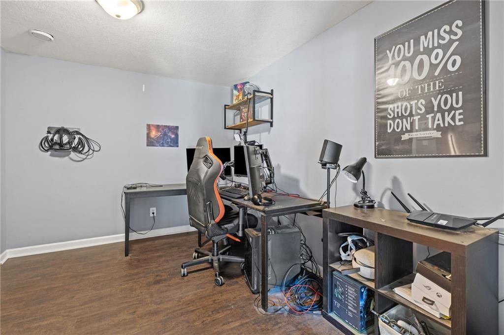 Photo 27 of 40 - 3911 NE 79th Street, Kansas City, MO 64119