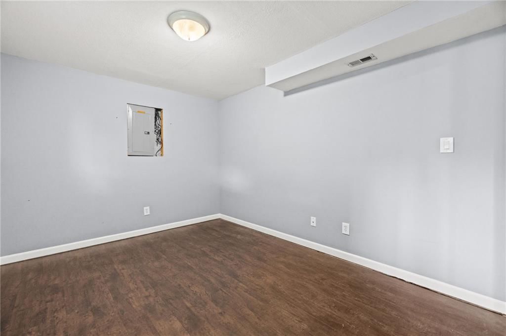 Photo 32 of 40 - 3911 NE 79th Street, Kansas City, MO 64119