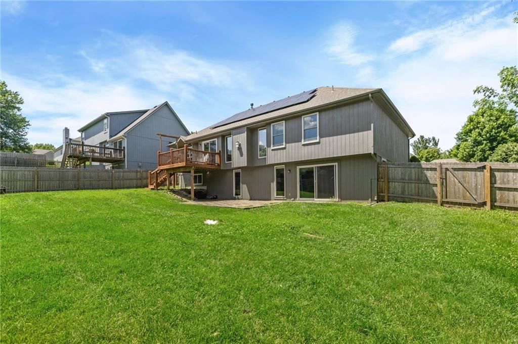 Photo 37 of 40 - 3911 NE 79th Street, Kansas City, MO 64119