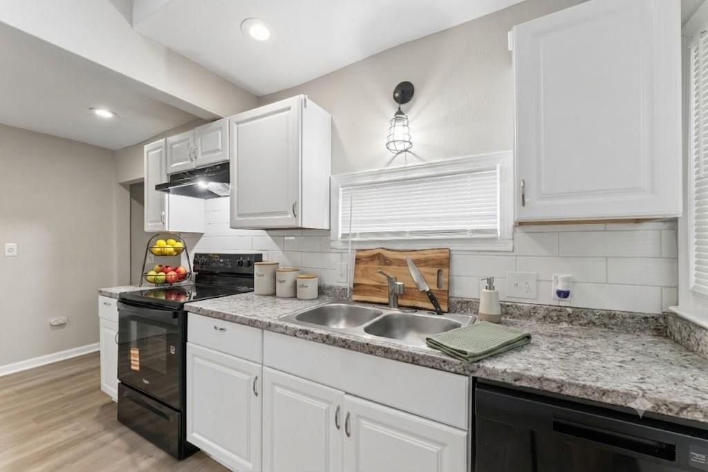 2428 Oakley Avenue — photo 16