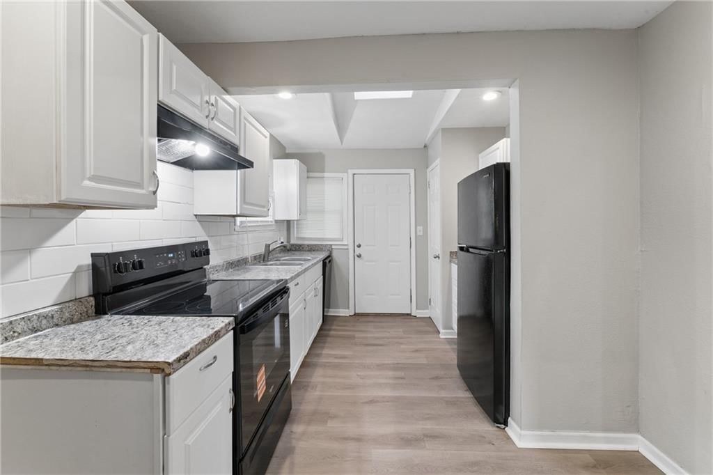 2428 Oakley Avenue — photo 18