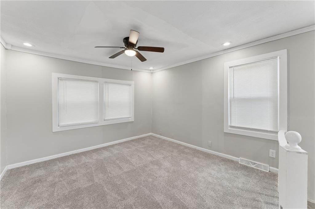 2428 Oakley Avenue — photo 24