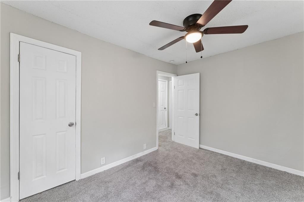 2428 Oakley Avenue — photo 28