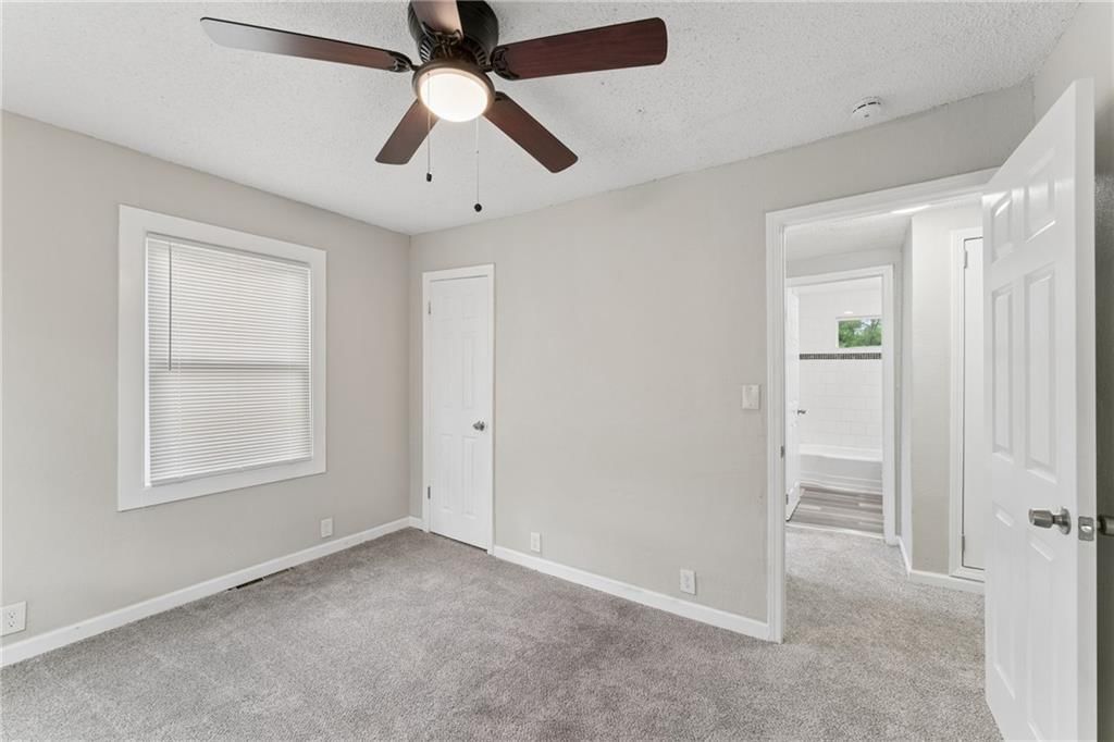 2428 Oakley Avenue — photo 29