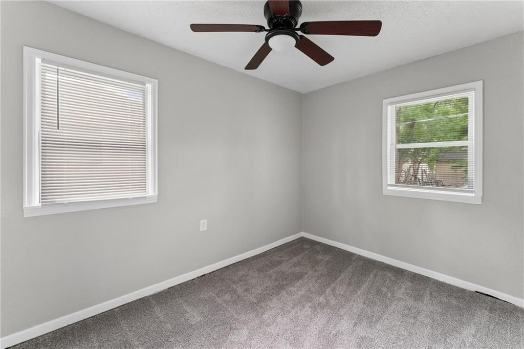 2428 Oakley Avenue — photo 31