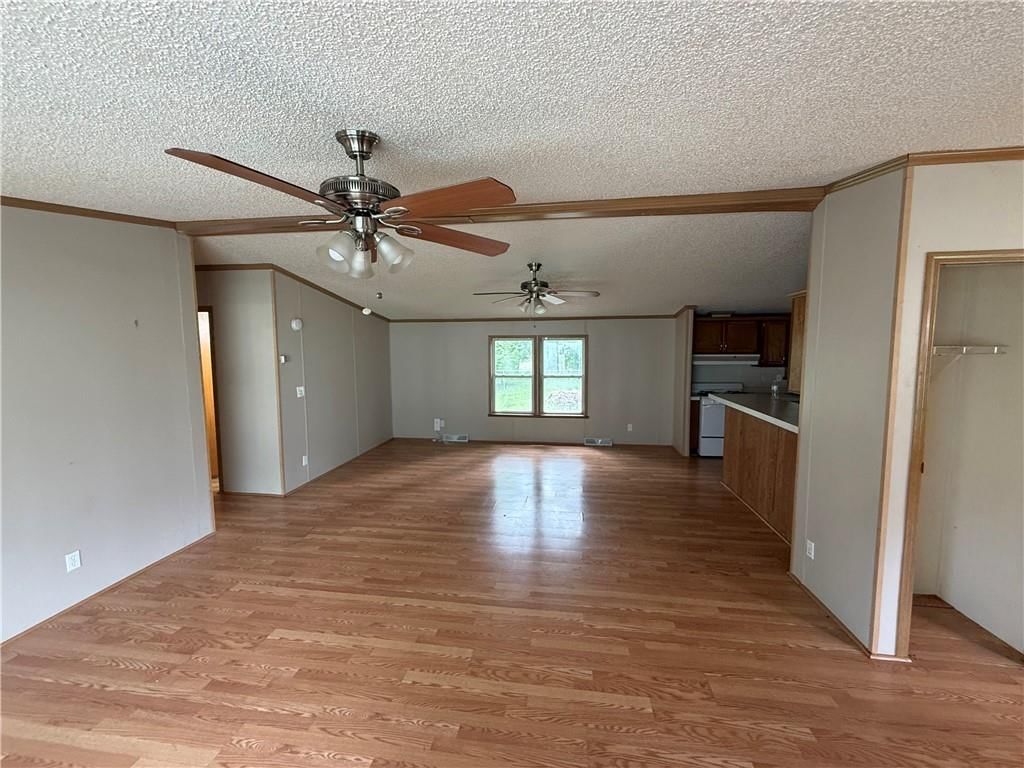 18505 E Truman Road — photo 3