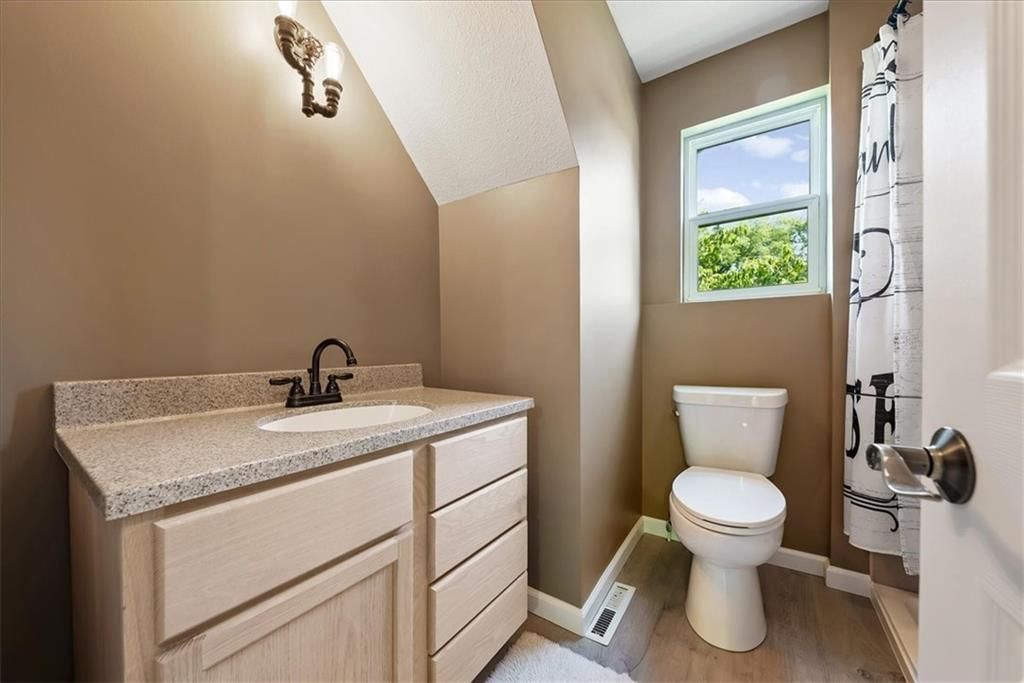 429 Main Street — photo 19