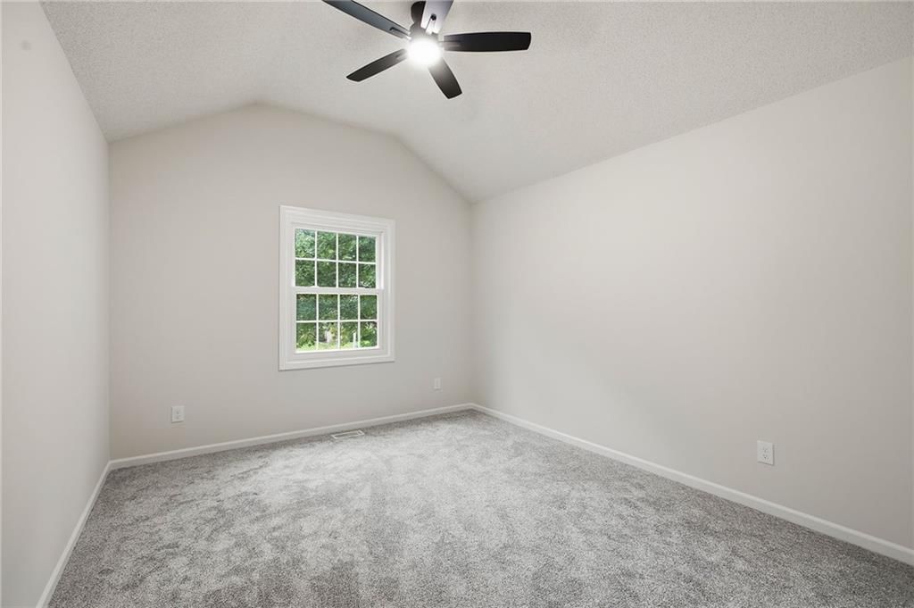 1310 Amesbury Avenue — photo 16
